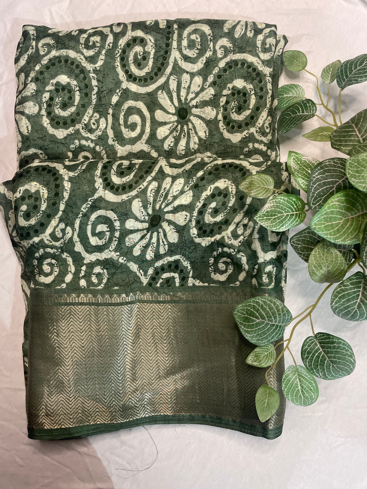 Dola Silk Saree - Lite Weight Green