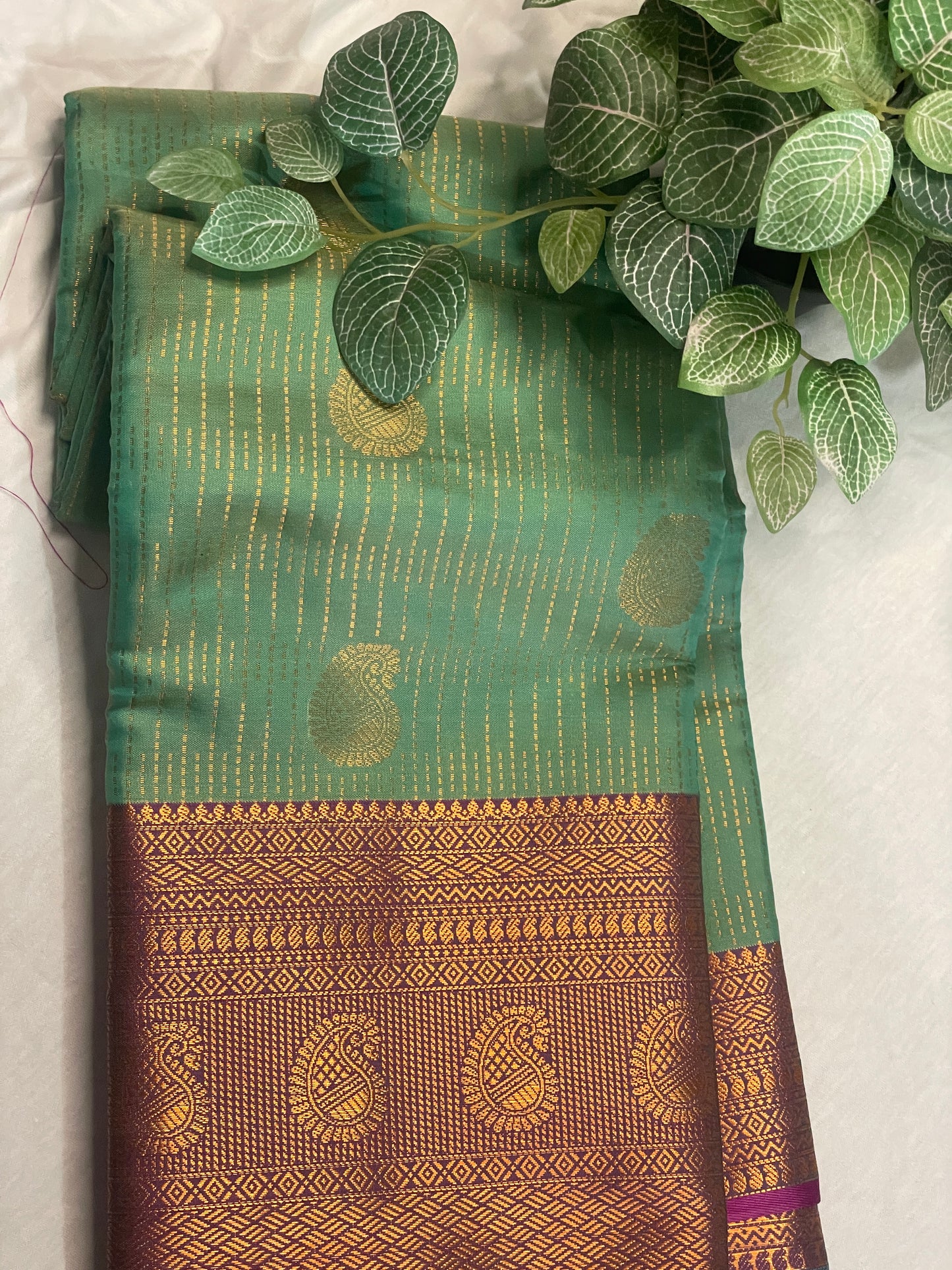 Raindrop Soft Silk Mango Border Saree