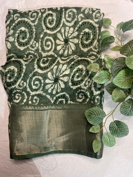 Dola Silk Saree - Lite Weight Green