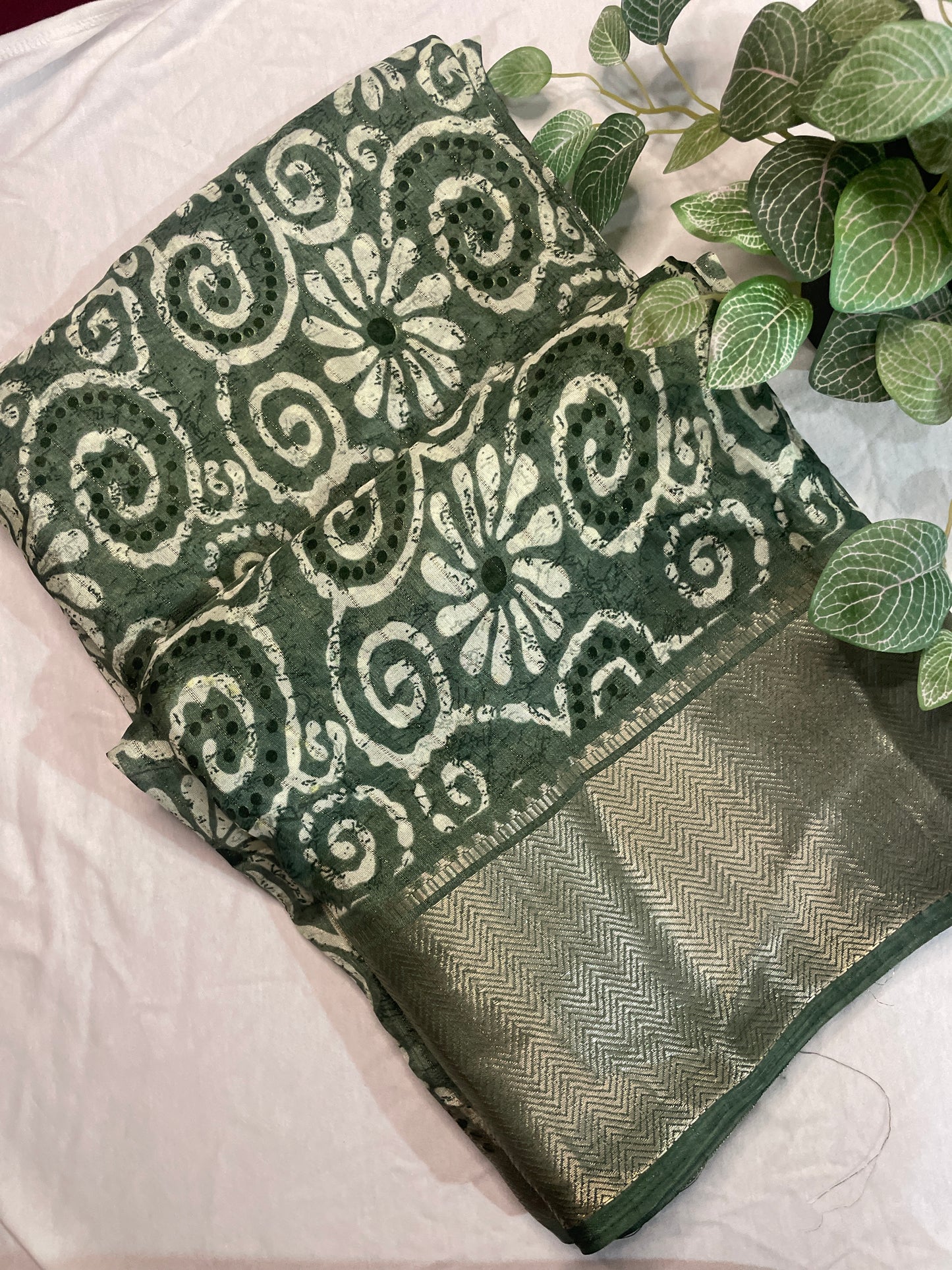 Dola Silk Saree - Lite Weight Green