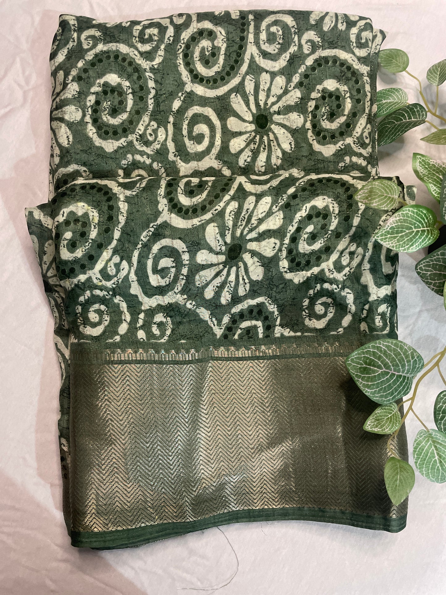 Dola Silk Saree - Lite Weight Green