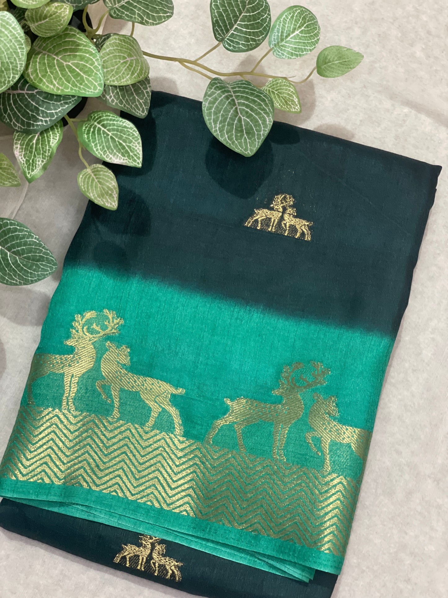Deer Butta Banarasi Raw Silk Saree