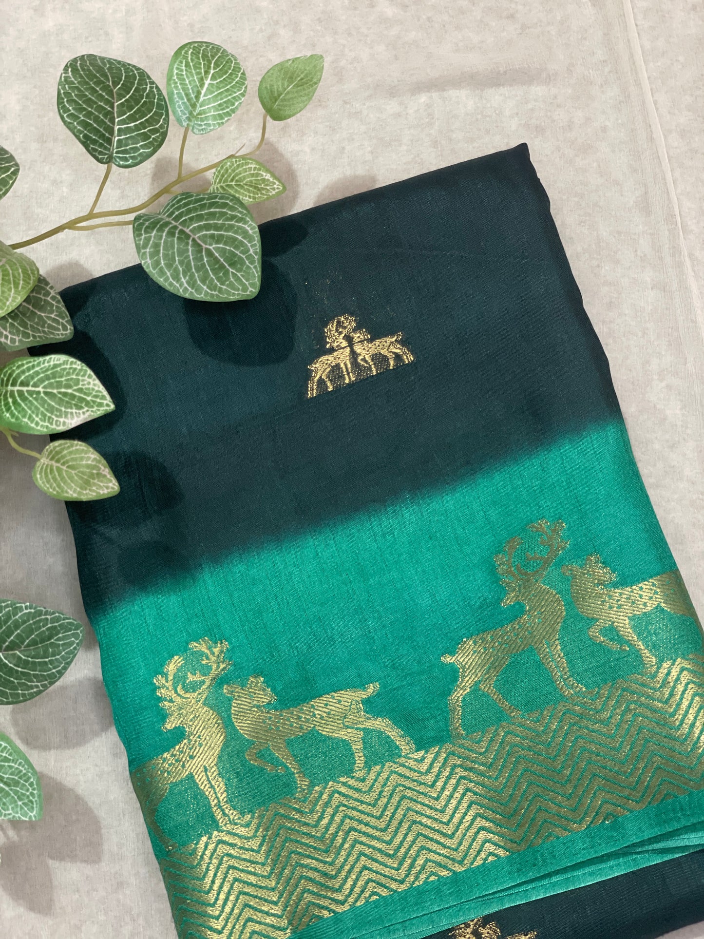 Deer Butta Banarasi Raw Silk Saree