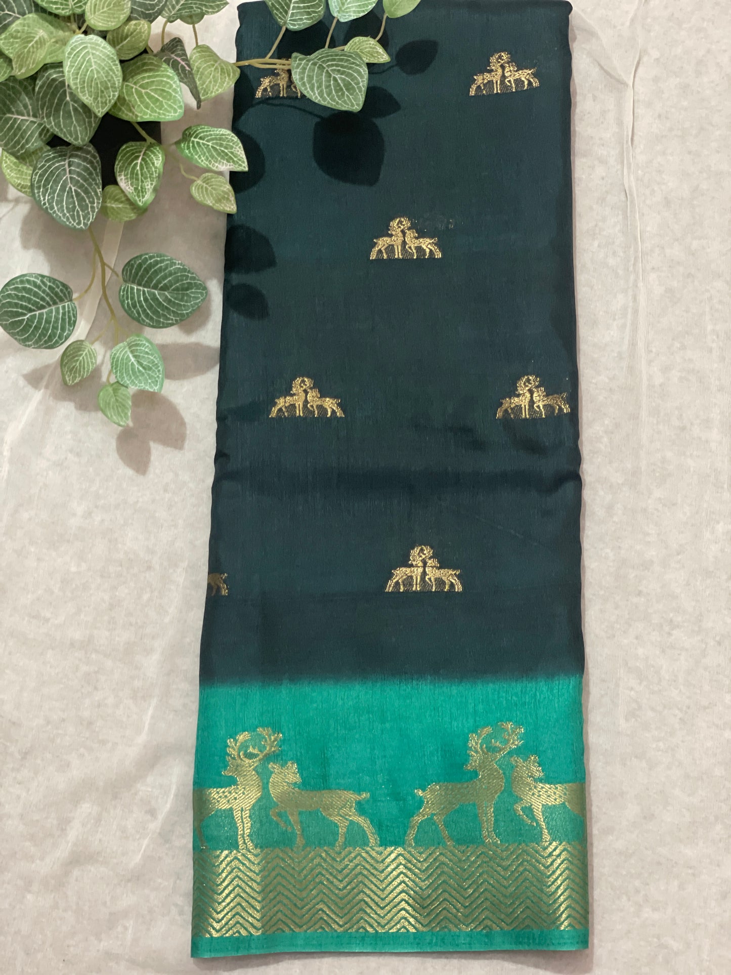 Deer Butta Banarasi Raw Silk Saree