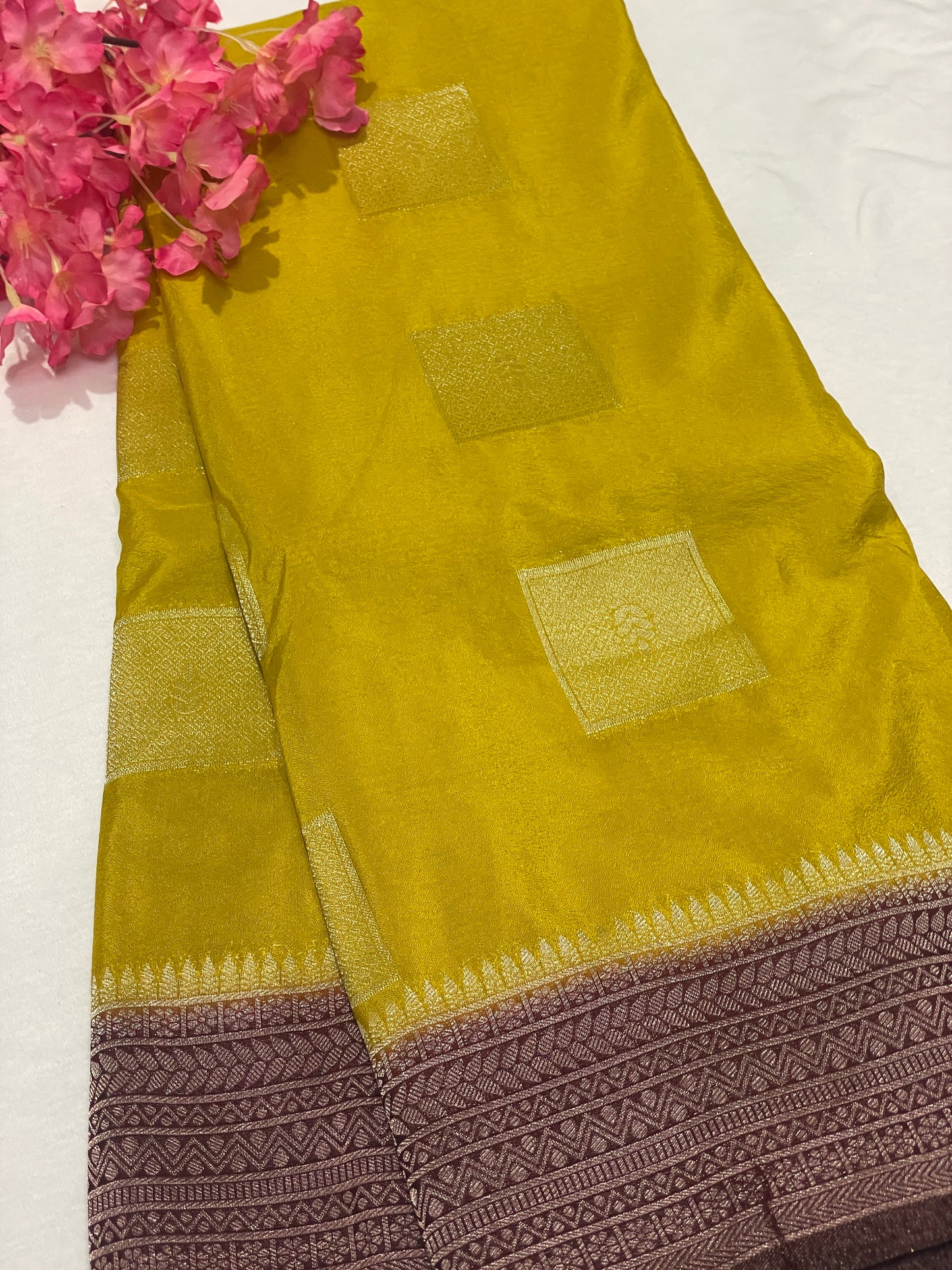 Georget Soft Geometric pattern Saree