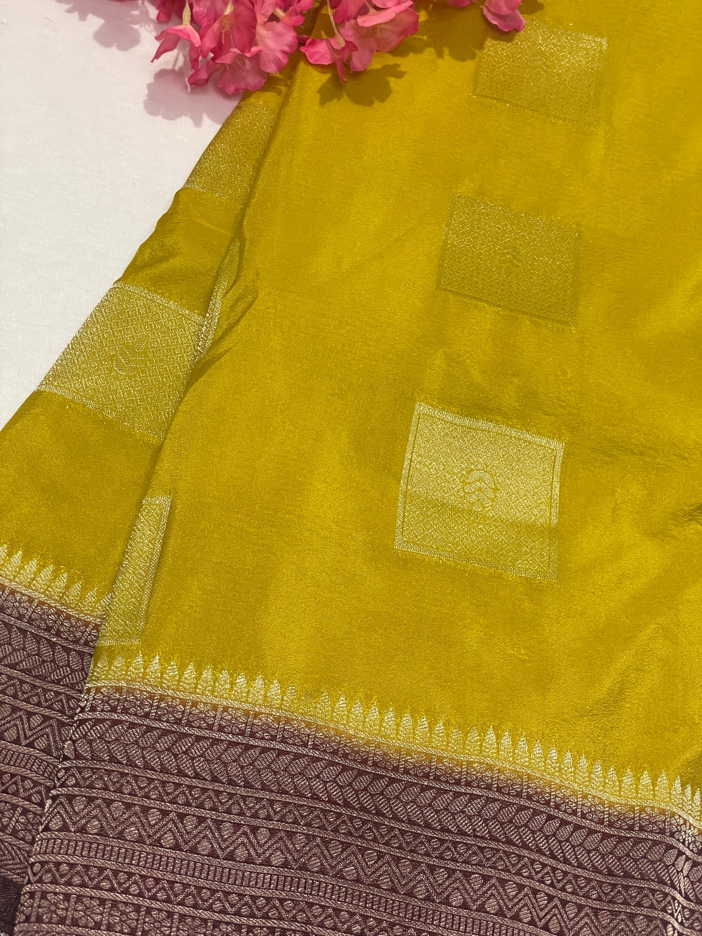 Georget Soft Geometric pattern Saree