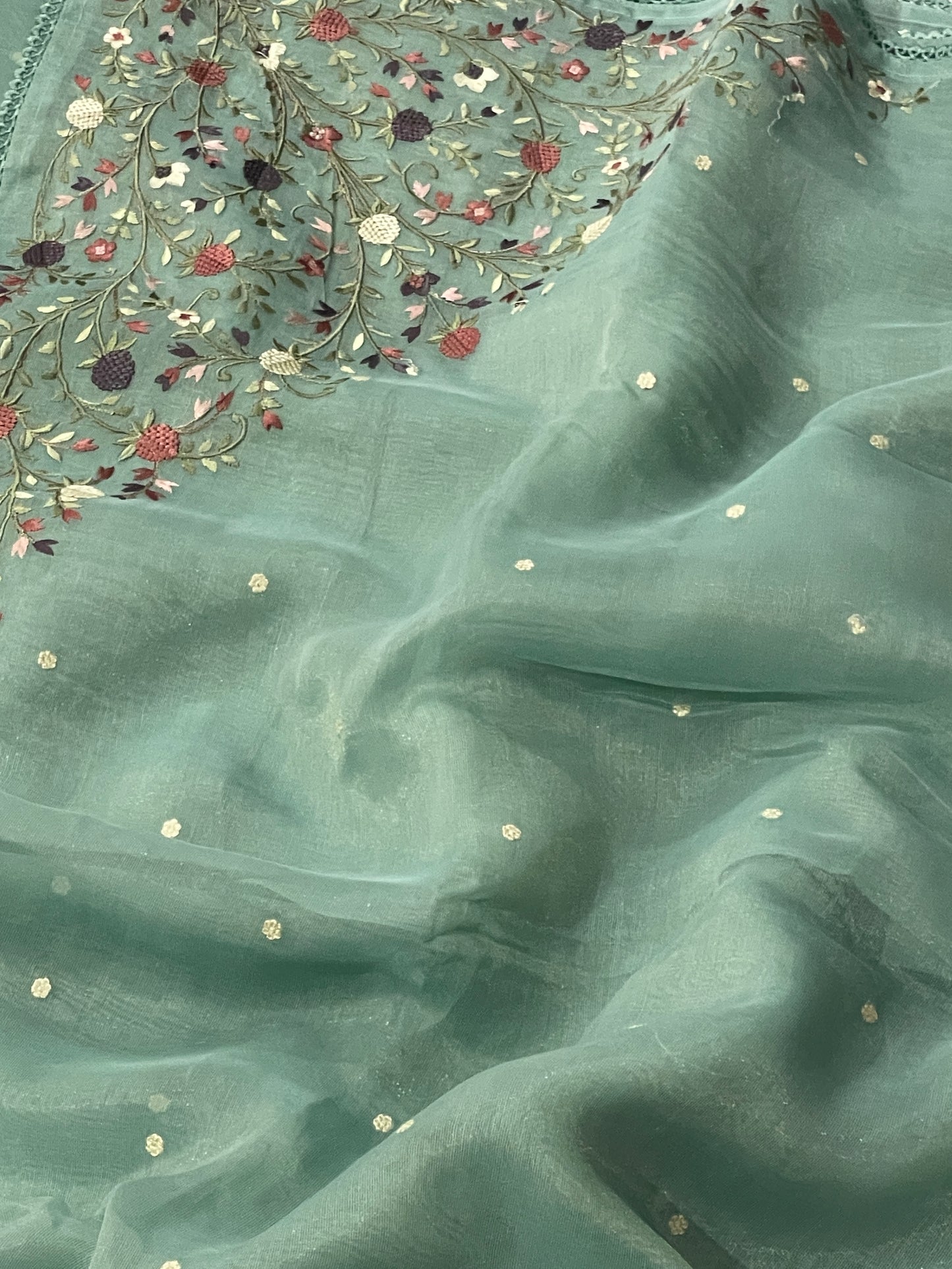 Lenin Tissue Lite weight Embroidery Saree